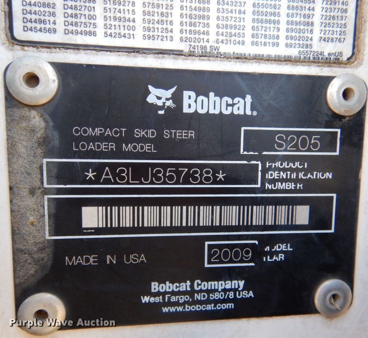 image for item DL0650 2009 Bobcat S205  skid steer loader