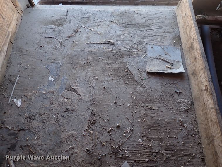 image for item DN2393 2005 Continental Cargo  enclosed cargo trailer