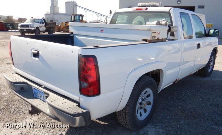 image for item DN2518 2005 Chevrolet Silverado 1500  Ext. Cab pickup truck