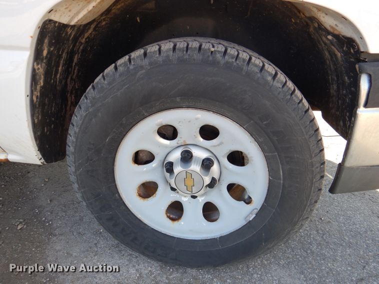 image for item DN2518 2005 Chevrolet Silverado 1500  Ext. Cab pickup truck