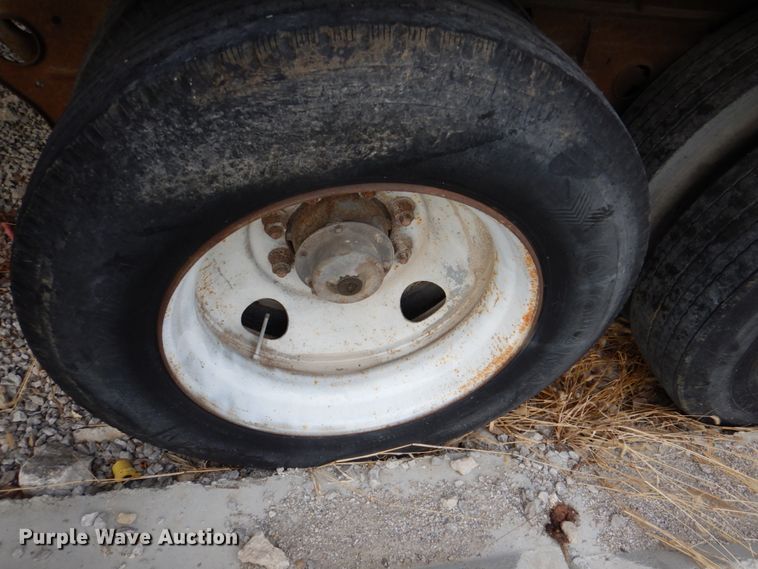 image for item DN2545 1988 Fruehauf  dry van trailer