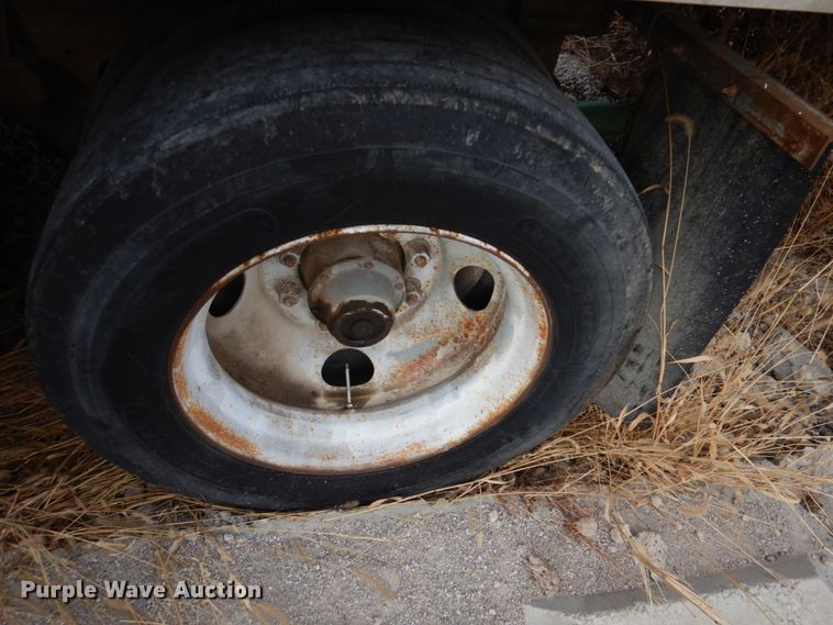 image for item DN2545 1988 Fruehauf  dry van trailer