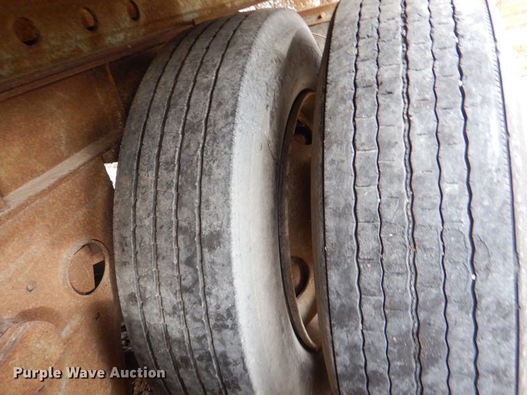 image for item DN2545 1988 Fruehauf  dry van trailer