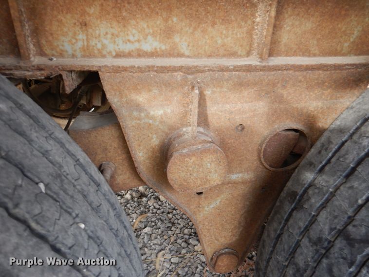 image for item DN2545 1988 Fruehauf  dry van trailer