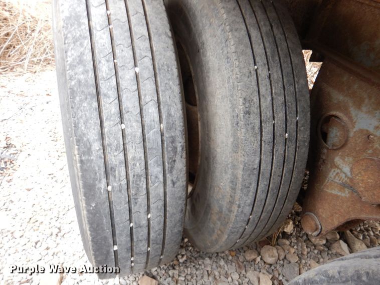 image for item DN2545 1988 Fruehauf  dry van trailer