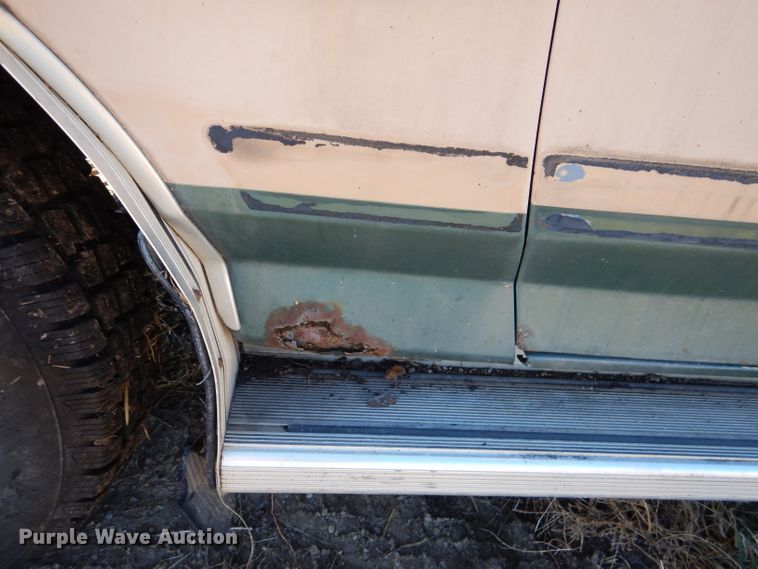 image for item DN5335 1990 Ford F150  pickup truck