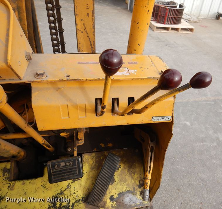 image for item DN5379 Towmotor 462SLP4024  forklift