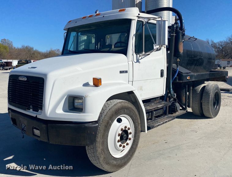 image for item DN6572 1998 Freightliner FL80  vacuum truck