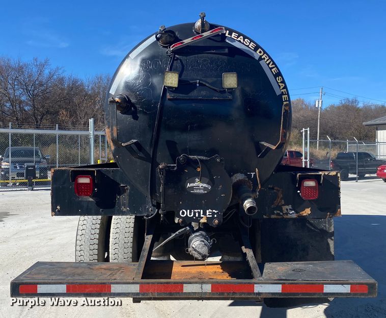 image for item DN6572 1998 Freightliner FL80  vacuum truck