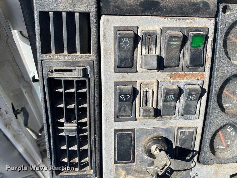 image for item DN6572 1998 Freightliner FL80  vacuum truck