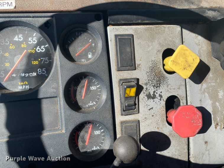 image for item DN6572 1998 Freightliner FL80  vacuum truck