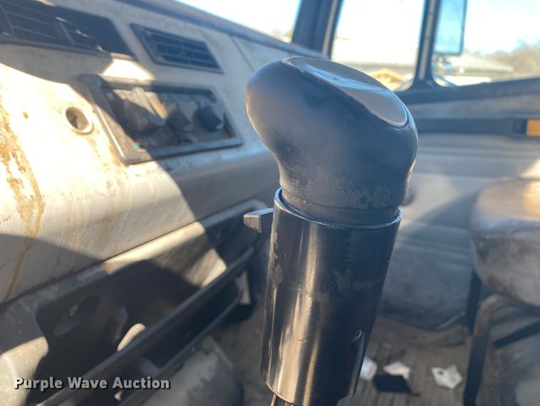 image for item DN6572 1998 Freightliner FL80  vacuum truck