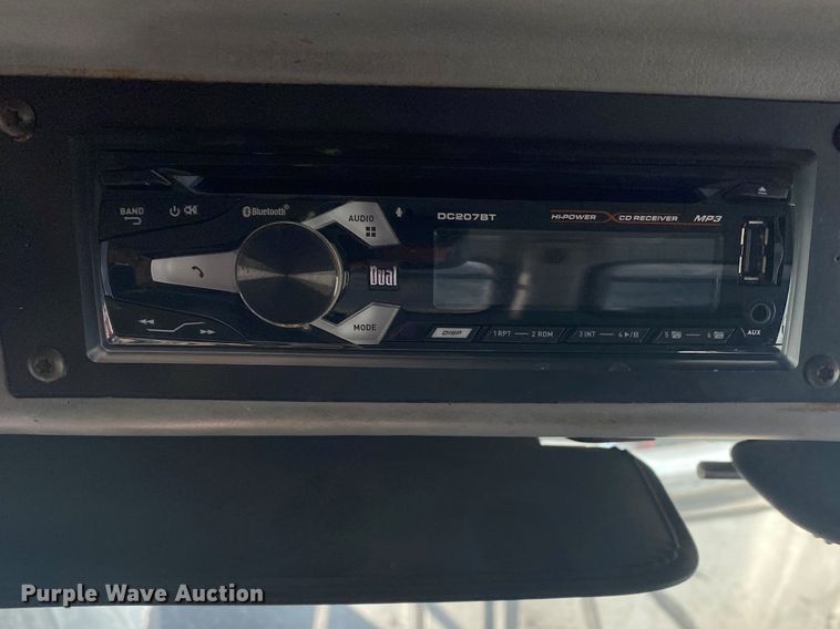 image for item DN6572 1998 Freightliner FL80  vacuum truck