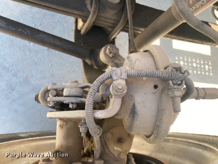 image for item DN6572 1998 Freightliner FL80  vacuum truck
