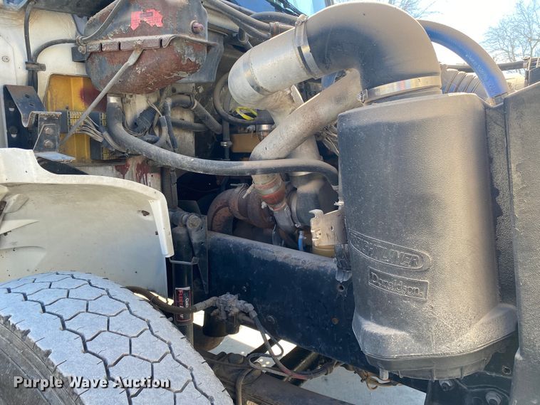 image for item DN6572 1998 Freightliner FL80  vacuum truck