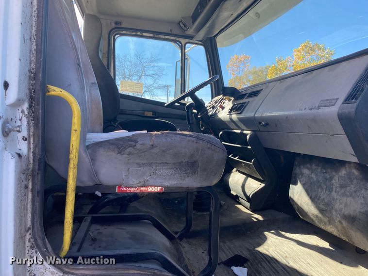 image for item DN6572 1998 Freightliner FL80  vacuum truck