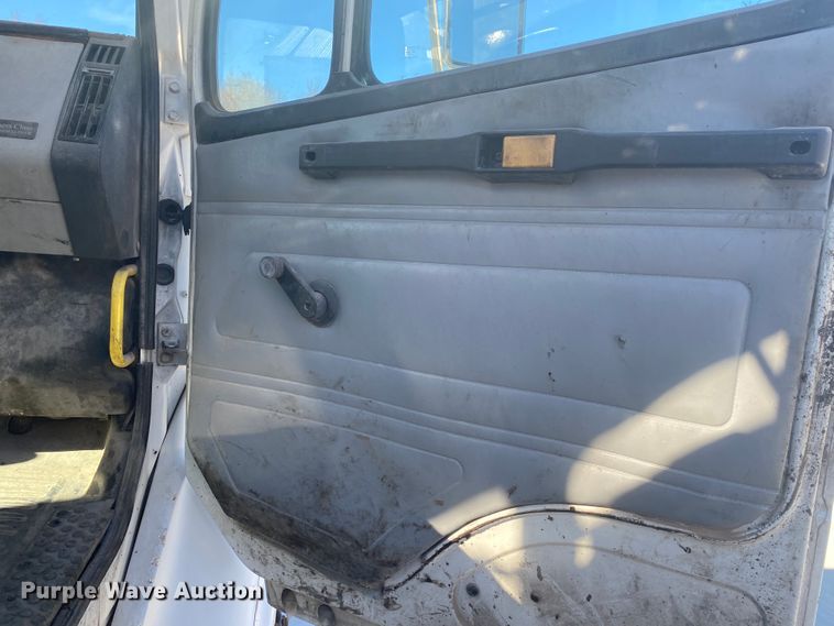 image for item DN6572 1998 Freightliner FL80  vacuum truck