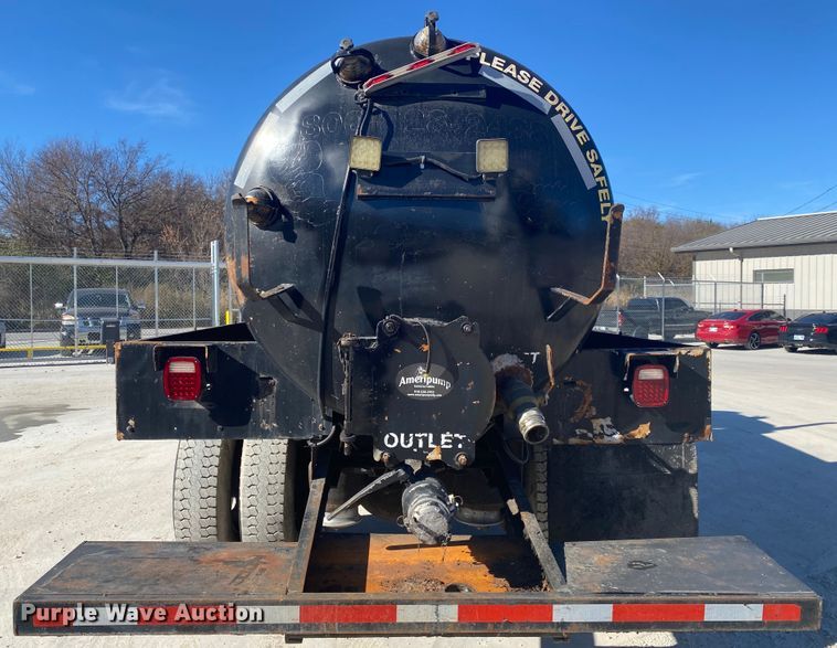 image for item DN6572 1998 Freightliner FL80  vacuum truck