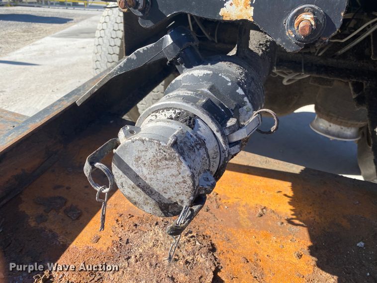 image for item DN6572 1998 Freightliner FL80  vacuum truck