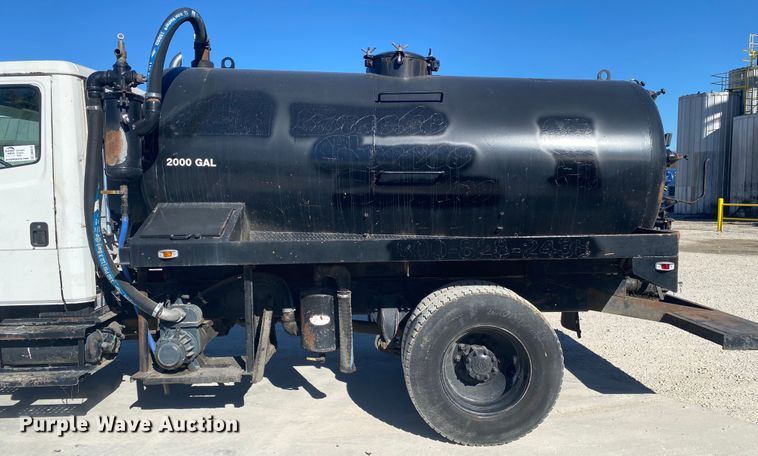 image for item DN6572 1998 Freightliner FL80  vacuum truck