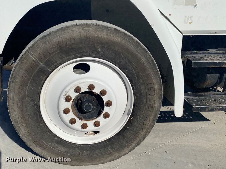 image for item DN6572 1998 Freightliner FL80  vacuum truck