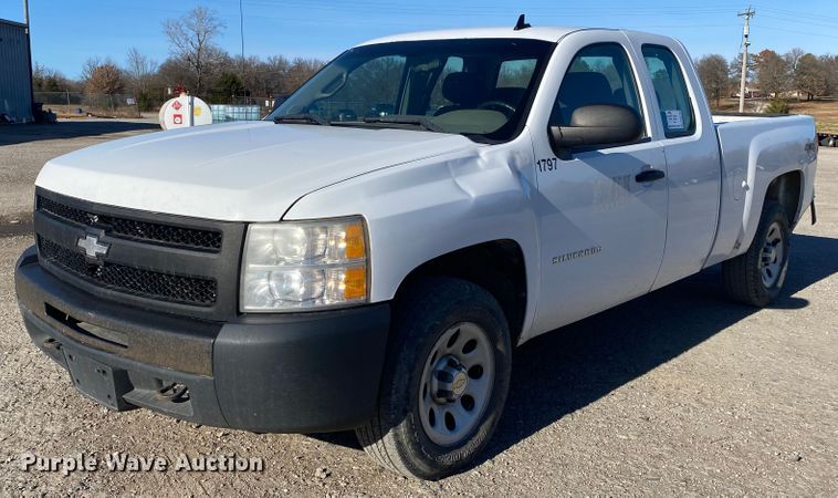 image for item DN6596 2011 Chevrolet Silverado 1500  Ext. Cab pickup truck