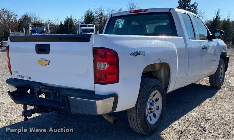 image for item DN6596 2011 Chevrolet Silverado 1500  Ext. Cab pickup truck