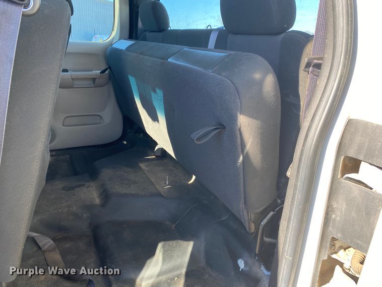 image for item DN6596 2011 Chevrolet Silverado 1500  Ext. Cab pickup truck