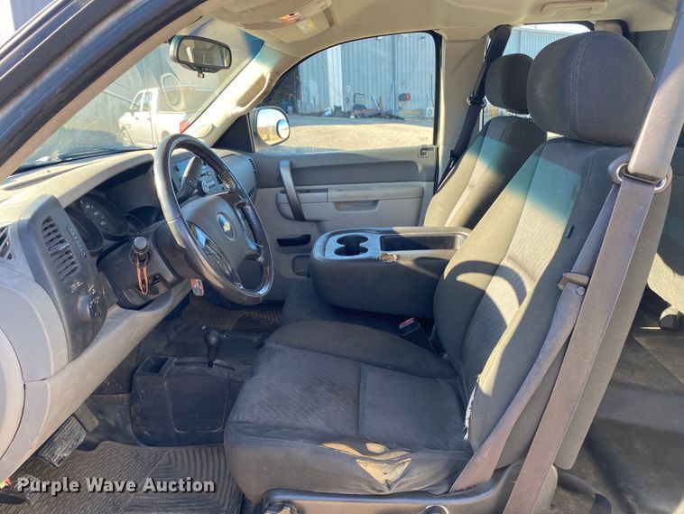 image for item DN6596 2011 Chevrolet Silverado 1500  Ext. Cab pickup truck