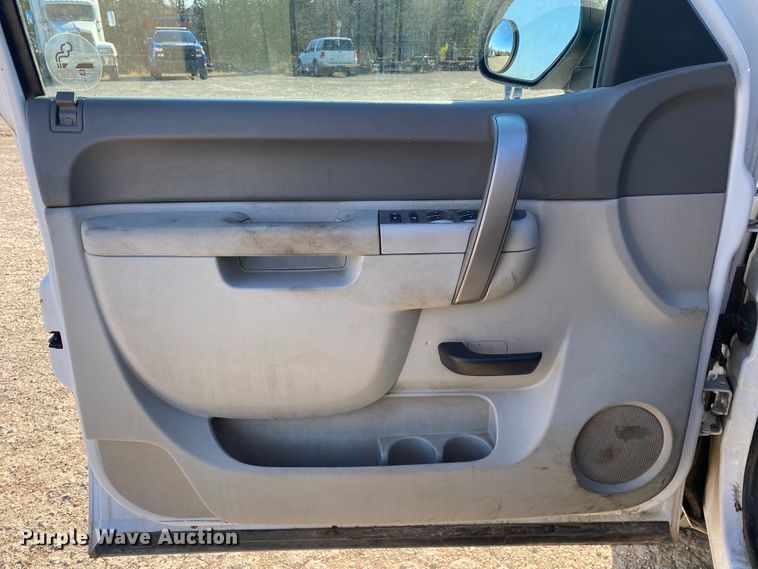 image for item DN6596 2011 Chevrolet Silverado 1500  Ext. Cab pickup truck