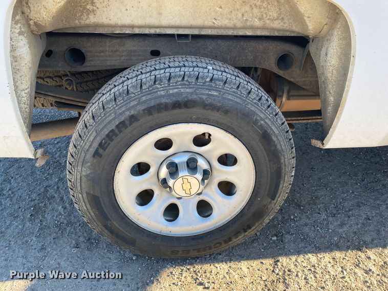 image for item DN6596 2011 Chevrolet Silverado 1500  Ext. Cab pickup truck