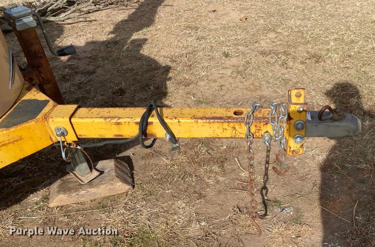 image for item DN6601 2010 Vermeer BC600XL  wood chipper