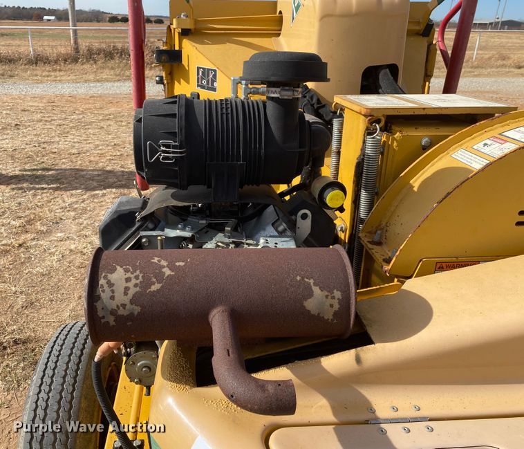 image for item DN6601 2010 Vermeer BC600XL  wood chipper