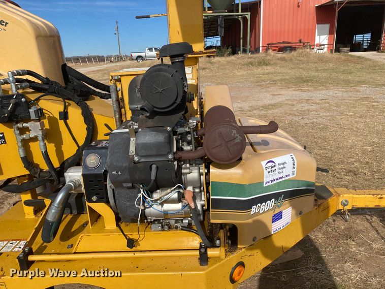 image for item DN6601 2010 Vermeer BC600XL  wood chipper