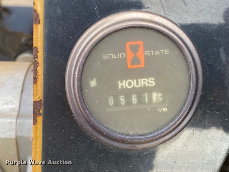 image for item DN6601 2010 Vermeer BC600XL  wood chipper