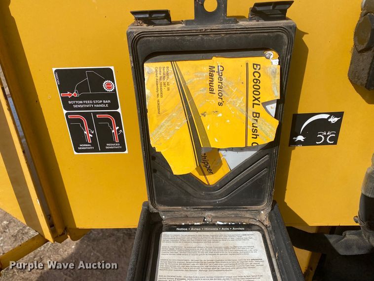 image for item DN6601 2010 Vermeer BC600XL  wood chipper