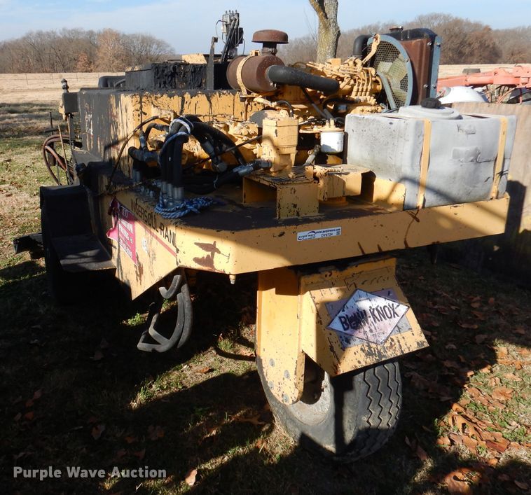 image for item DY9734 Blaw Knox DA350  seal coat machine