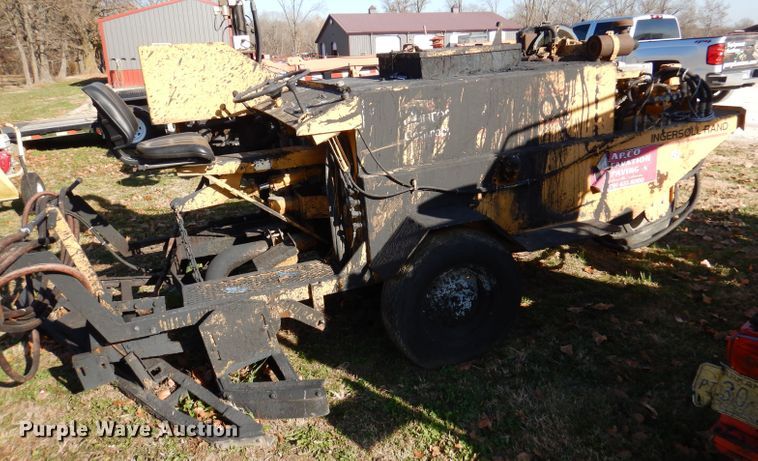 image for item DY9734 Blaw Knox DA350  seal coat machine