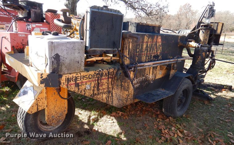 image for item DY9734 Blaw Knox DA350  seal coat machine