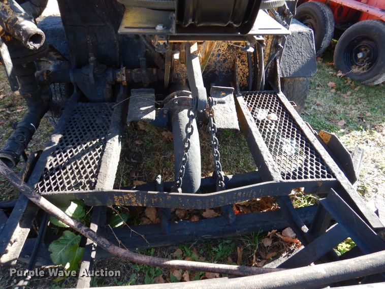 image for item DY9734 Blaw Knox DA350  seal coat machine