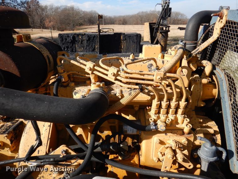 image for item DY9734 Blaw Knox DA350  seal coat machine