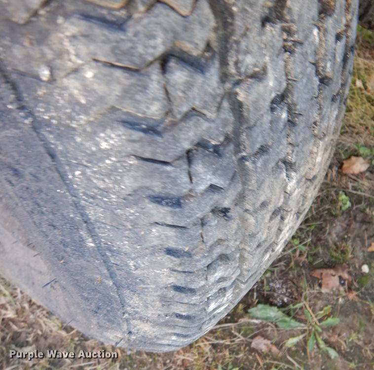 image for item DY9734 Blaw Knox DA350  seal coat machine