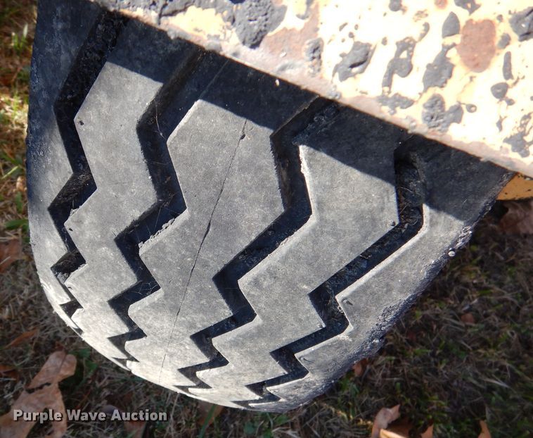 image for item DY9734 Blaw Knox DA350  seal coat machine