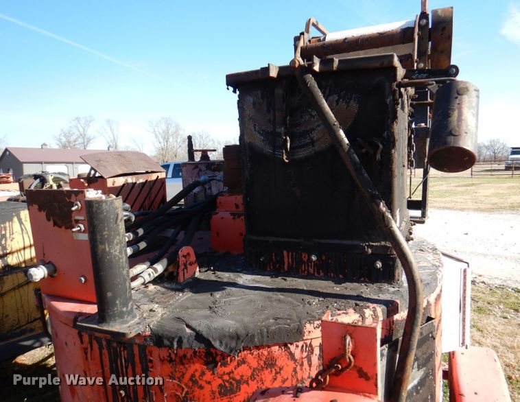 image for item DY9735 1999 Crafco SSI95DC  melter applicator