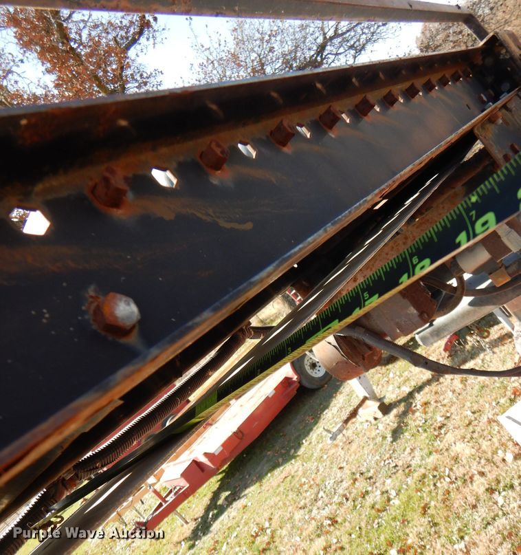 image for item DY9735 1999 Crafco SSI95DC  melter applicator