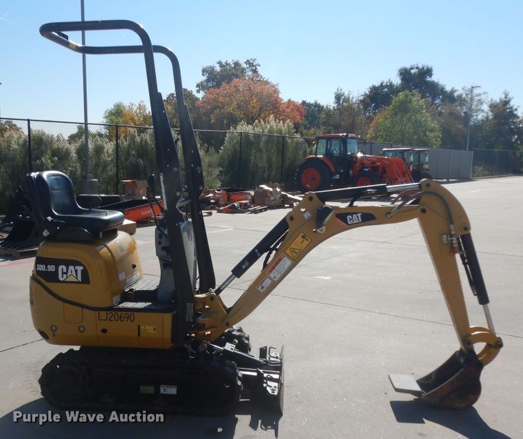 image for item ED9910 2016 Caterpillar 300.9D  mini excavator