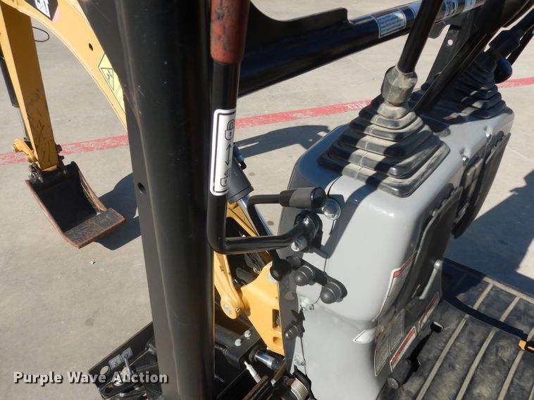 image for item ED9910 2016 Caterpillar 300.9D  mini excavator