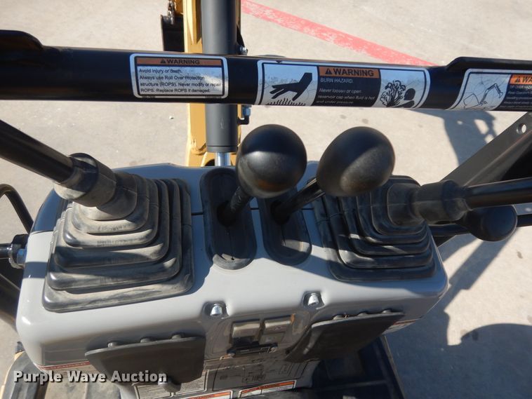 image for item ED9910 2016 Caterpillar 300.9D  mini excavator