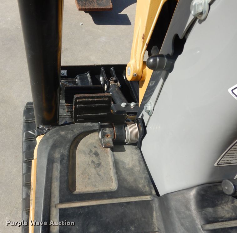 image for item ED9910 2016 Caterpillar 300.9D  mini excavator