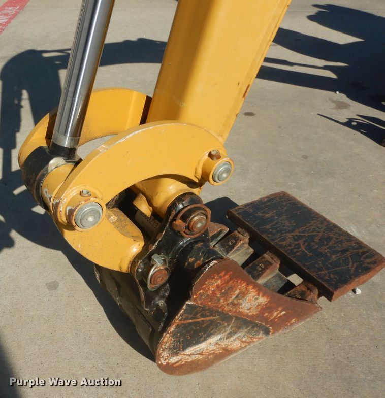 image for item ED9910 2016 Caterpillar 300.9D  mini excavator